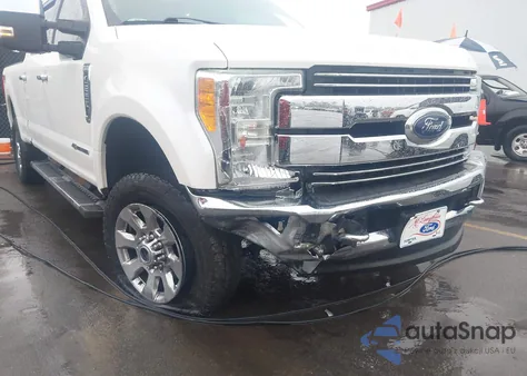 2017 Ford F-250 Lariat z USA, uszkodzony, nr VIN 1FT7W2BT0HEC94708